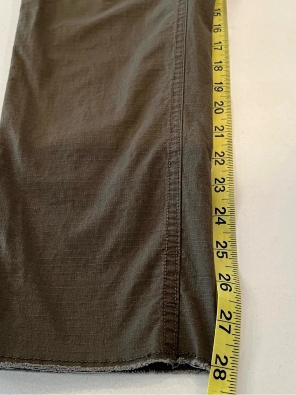 Vuori Ripstop Pants Olive Raw Hem Jogger NWOT - Picture 12 of 12
